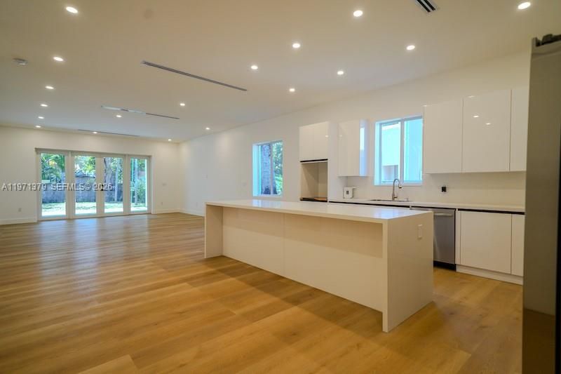 112 NW 24th Ct, Miami, FL 33125 Photo