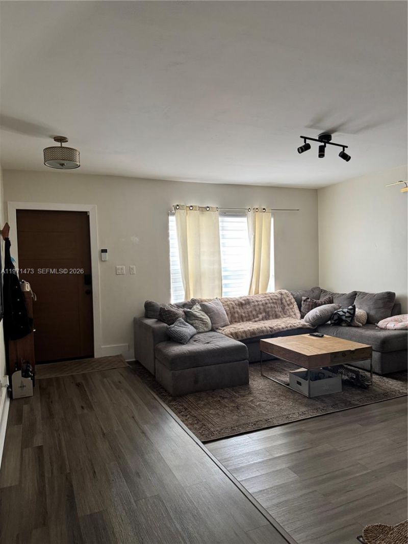 11155 NW 27th Pl, Sunrise, FL 33322 Photo
