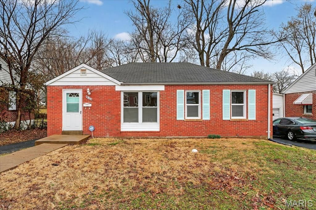 9121 Guthrie Avenue, Saint Louis, MO 63134 Main Photo