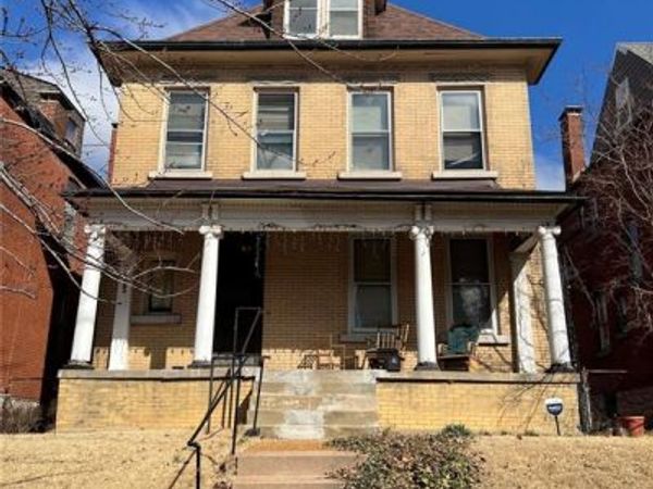 3835 Hartford Street, St Louis, MO 63116