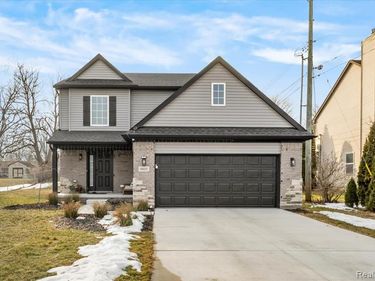 9805 Newburgh Road, Livonia, MI 48150