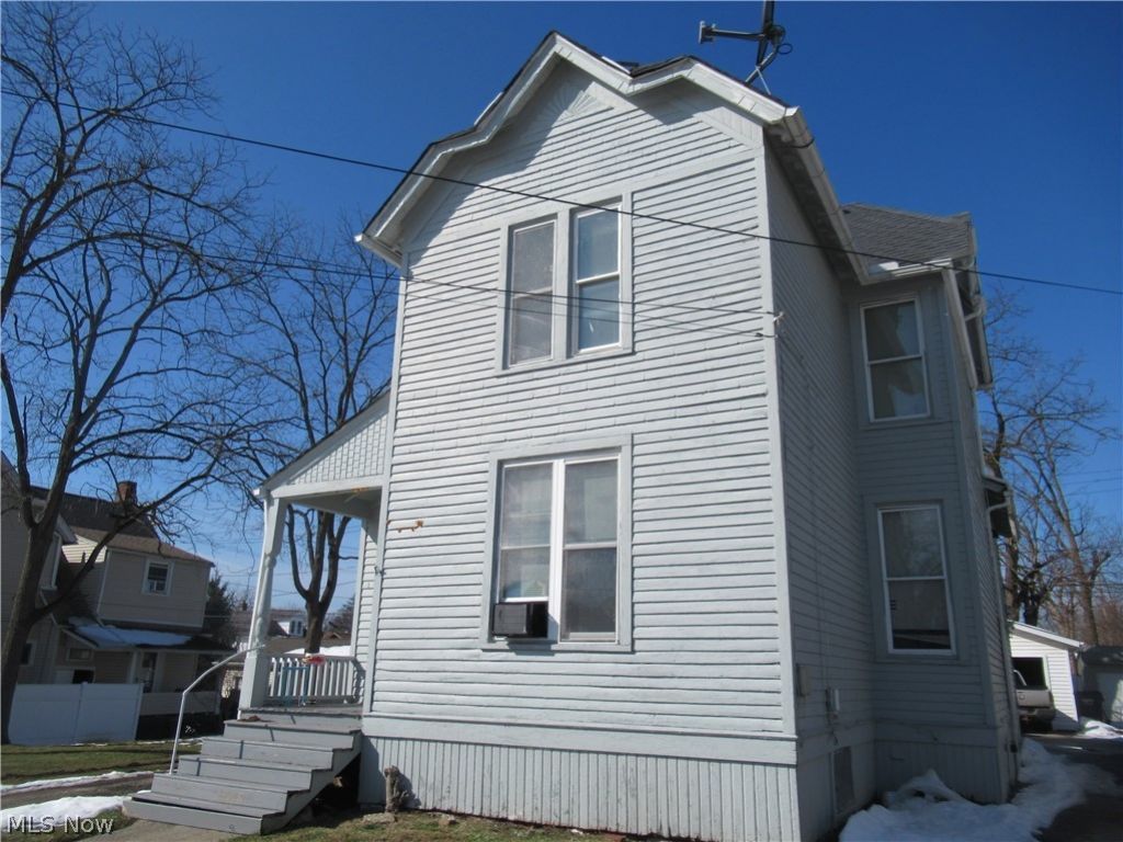 67 Woodrow, Bedford, OH 44146 Main Photo