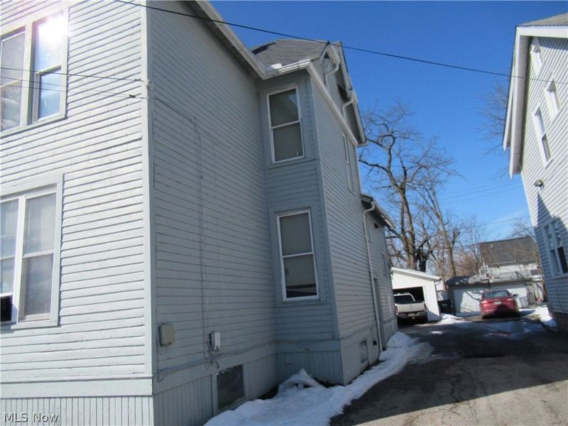 67 Woodrow, Bedford, OH 44146 Photo 2