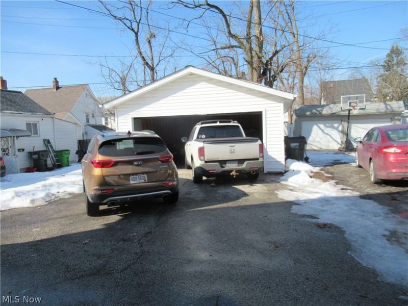 67 Woodrow, Bedford, OH 44146 Photo 3