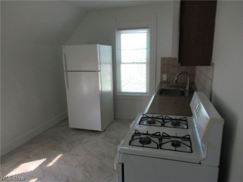 67 Woodrow, Bedford, OH 44146 Photo 7