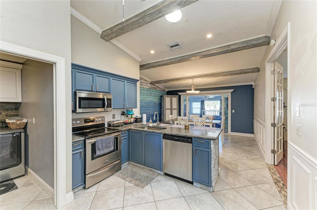 3810 39th Ave W, Bradenton, FL 34205 Photo