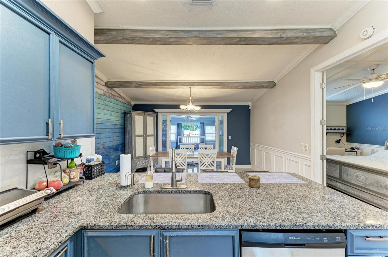 3810 39th Ave W, Bradenton, FL 34205 Photo