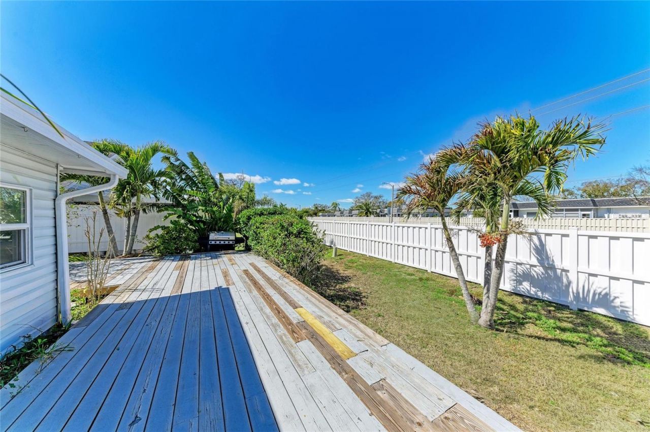 3810 39th Ave W, Bradenton, FL 34205 Photo