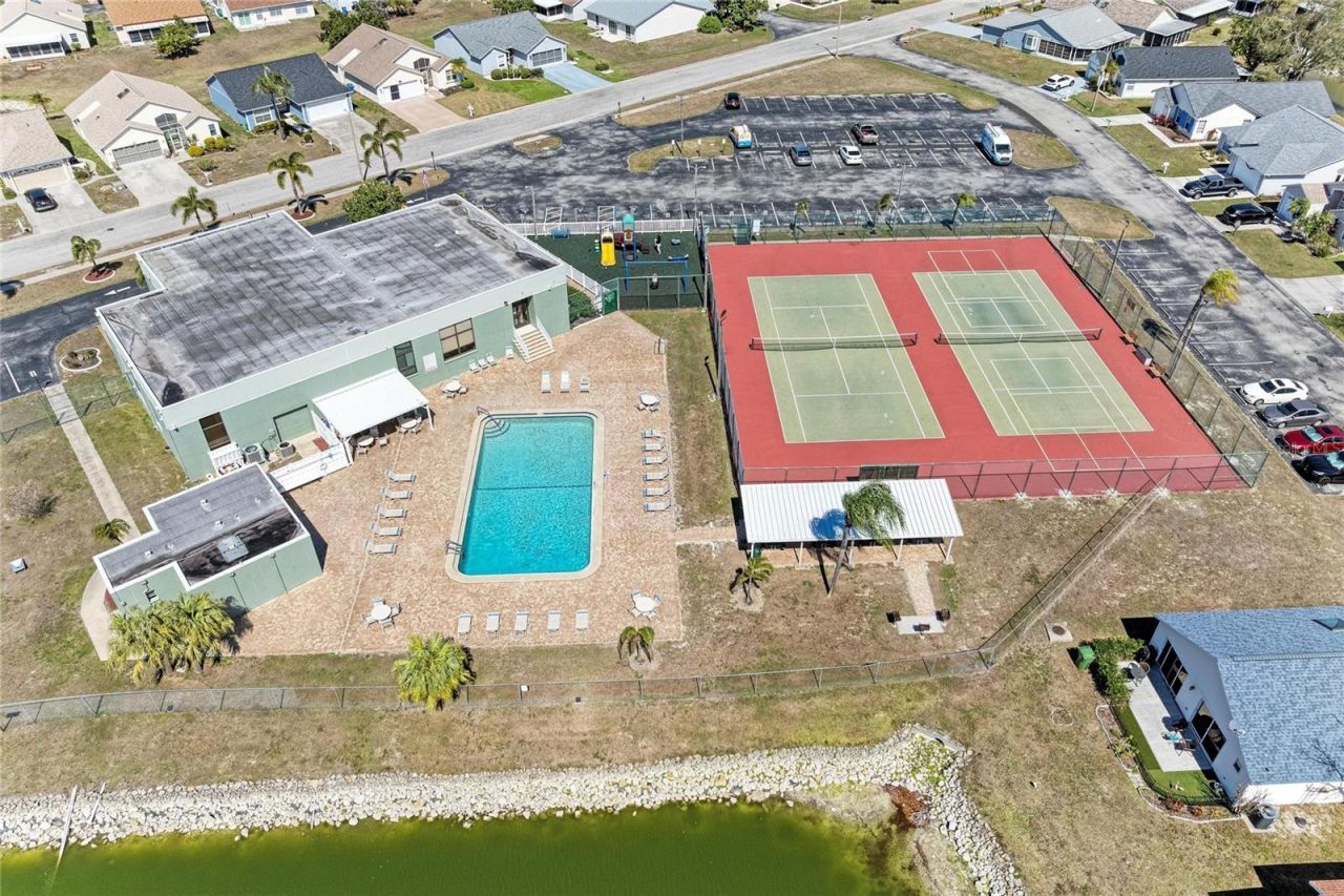 3810 39th Ave W, Bradenton, FL 34205 Photo