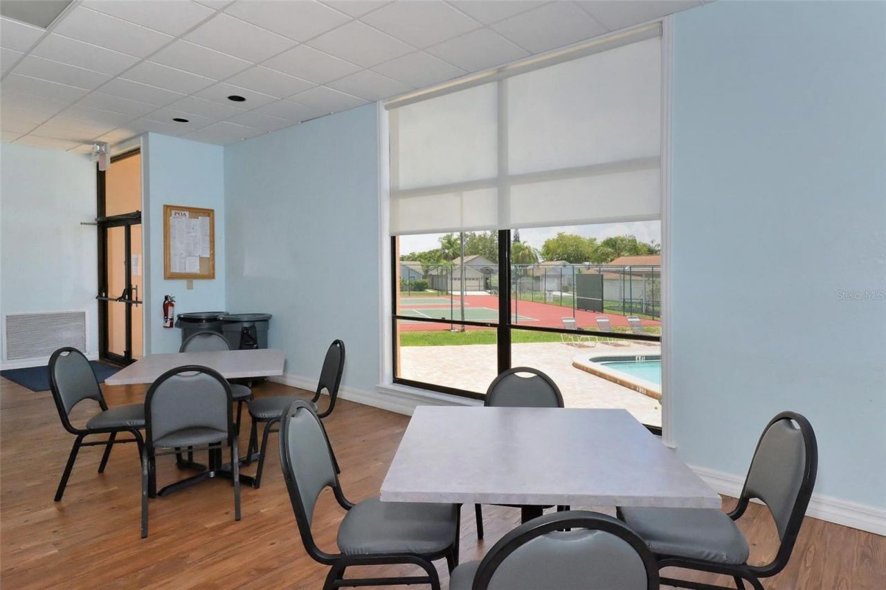 3810 39th Ave W, Bradenton, FL 34205 Photo