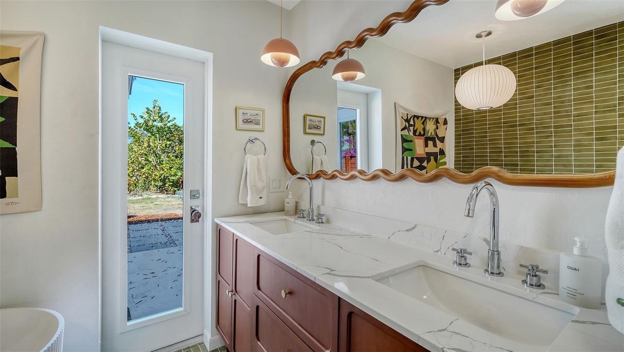 5019 Stevens Drive, Sarasota, FL 34234 Photo