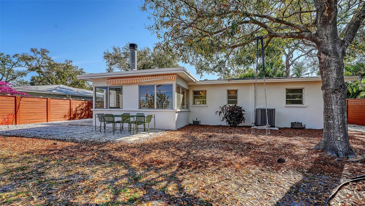 5019 Stevens Drive, Sarasota, FL 34234 Photo