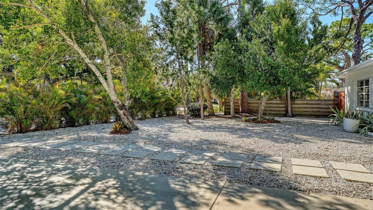 5019 Stevens Drive, Sarasota, FL 34234 Photo