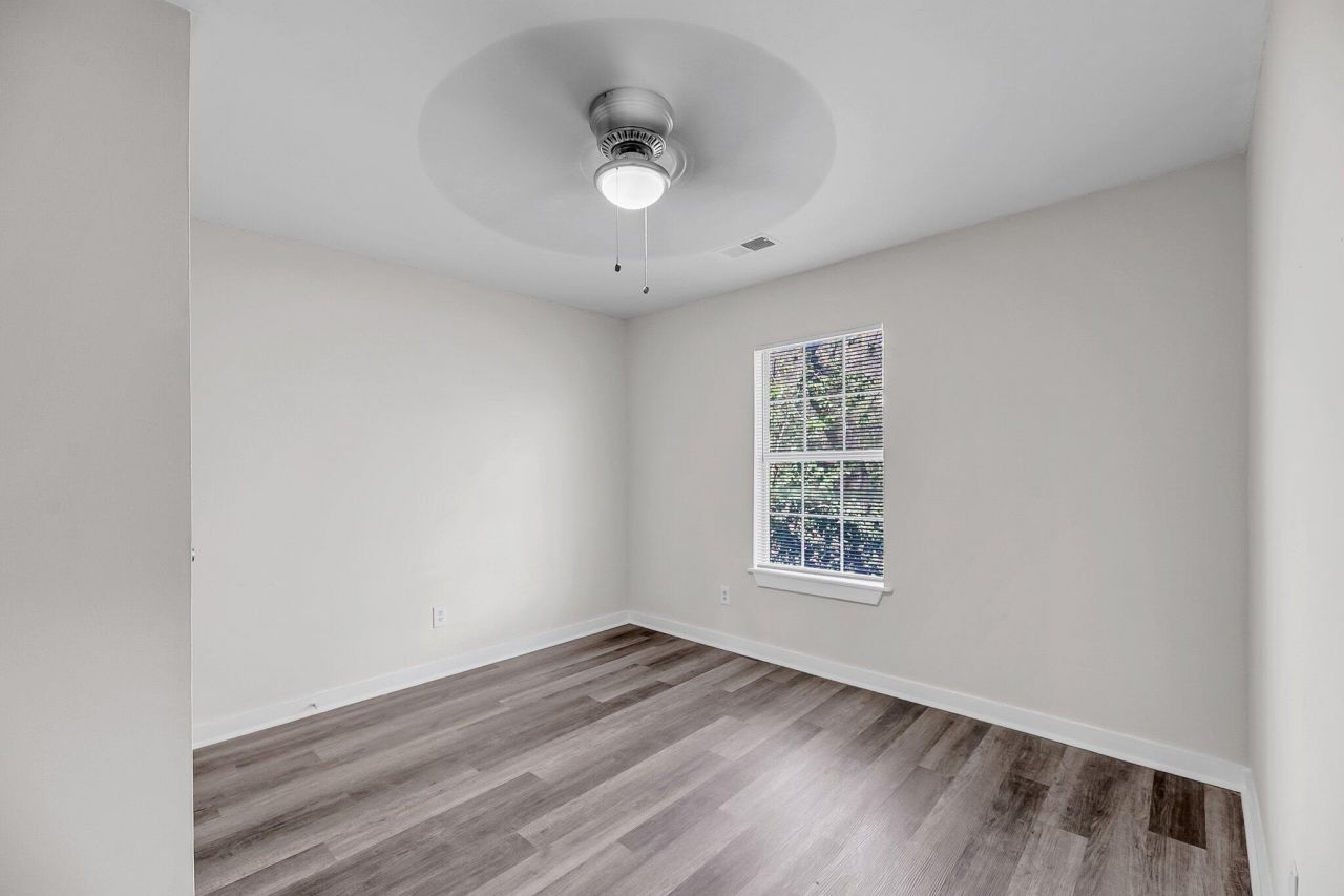 2220 Van Buren Avenue Photo 13