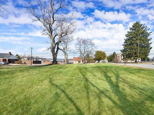 3960/3962 Monroeville Blv, Monroeville, PA 15146