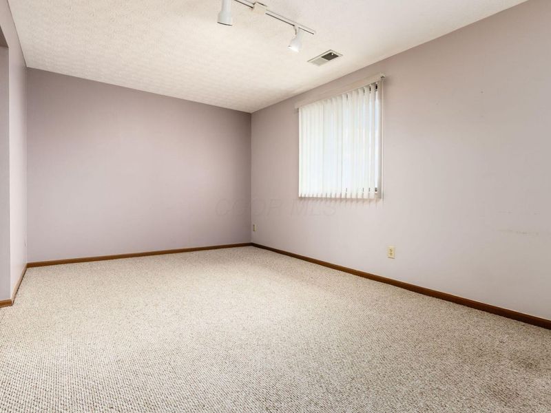 5885 Beechcroft Road , Unit 306, Columbus, OH 43229 Photo 25