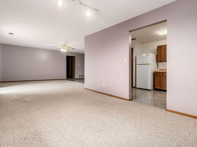 5885 Beechcroft Road , Unit 306, Columbus, OH 43229 Photo 27