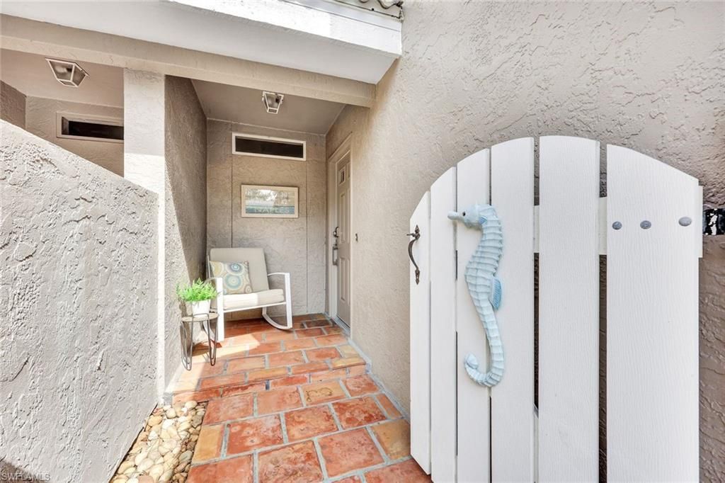 314 Emerald Bay Cir, Unit I5, Naples, FL 34110 Photo