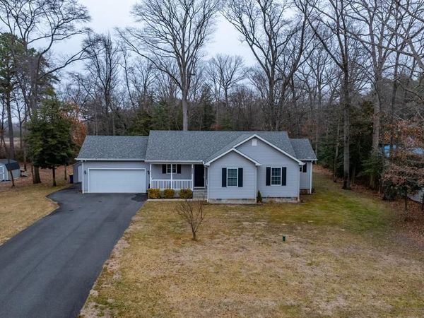 8035 ARMIGER DRIVE N, SEAFORD, DE 19973