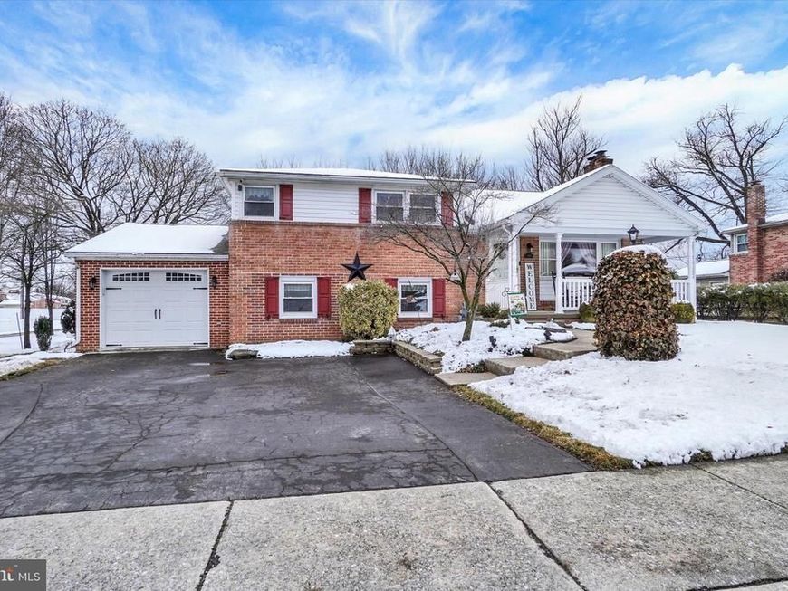 740 Sundale Drive, York, PA 17402 Main Photo