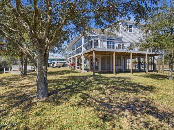 5015 1st Avenue, Bay Saint Louis, MS 39520