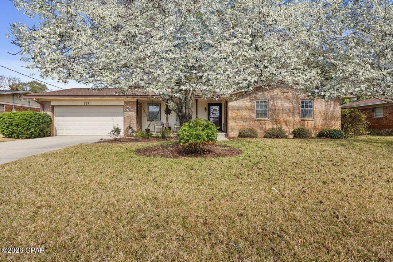 729 Crestwood Street, Mary Esther, FL 32569 Main Photo