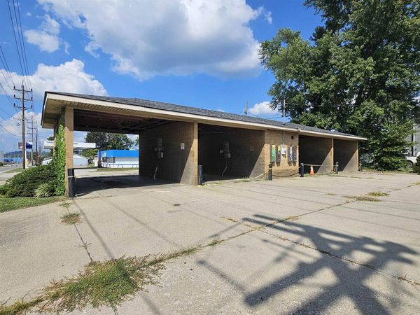 2025 Chestnut St., Kenova, WV 25530