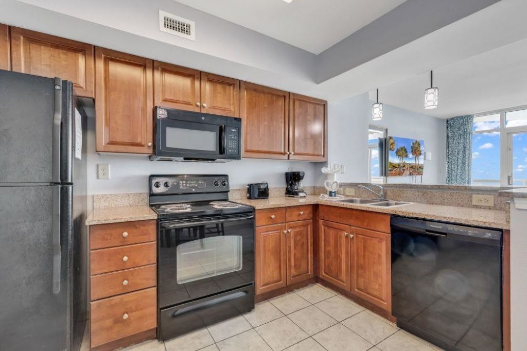 5200 N Ocean Blvd.  Photo 17