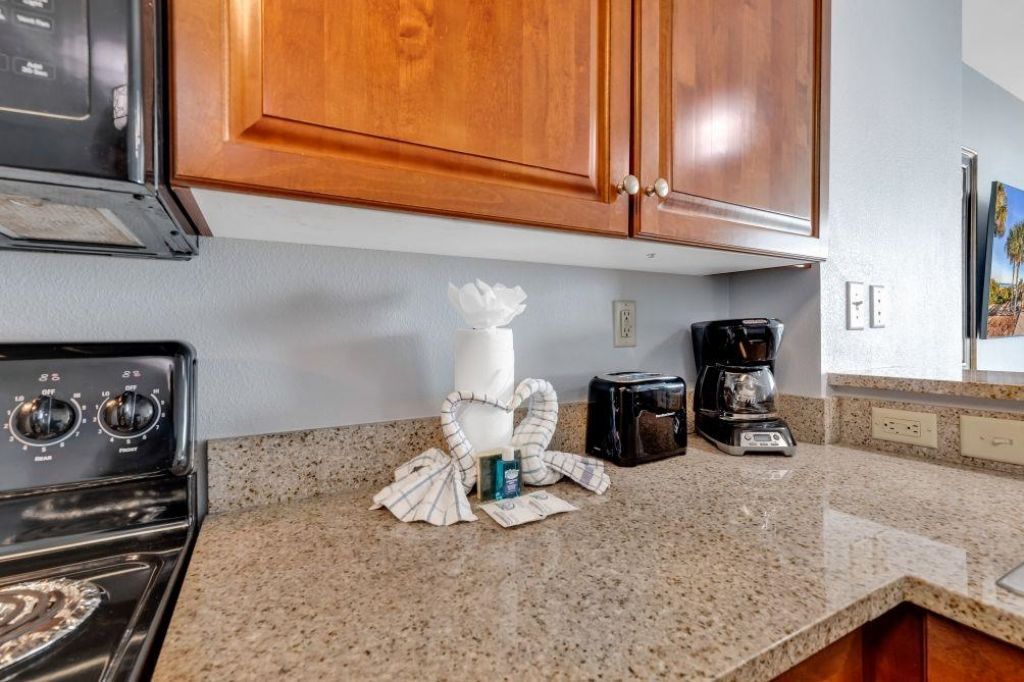 5200 N Ocean Blvd.  Photo 18