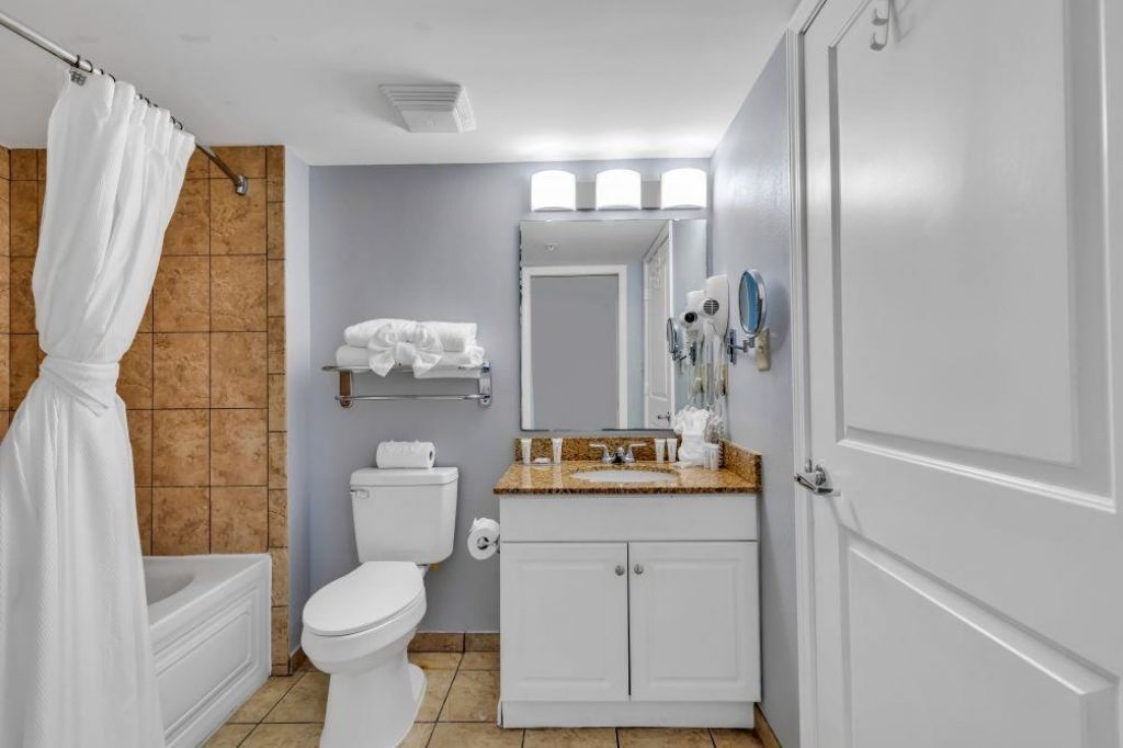 5200 N Ocean Blvd.  Photo 22