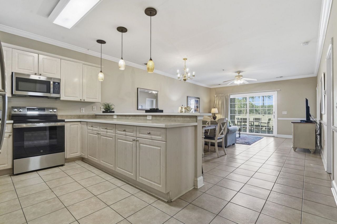 4809 Luster Leaf Circle Photo 2