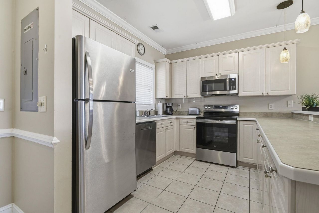 4809 Luster Leaf Circle Photo 3