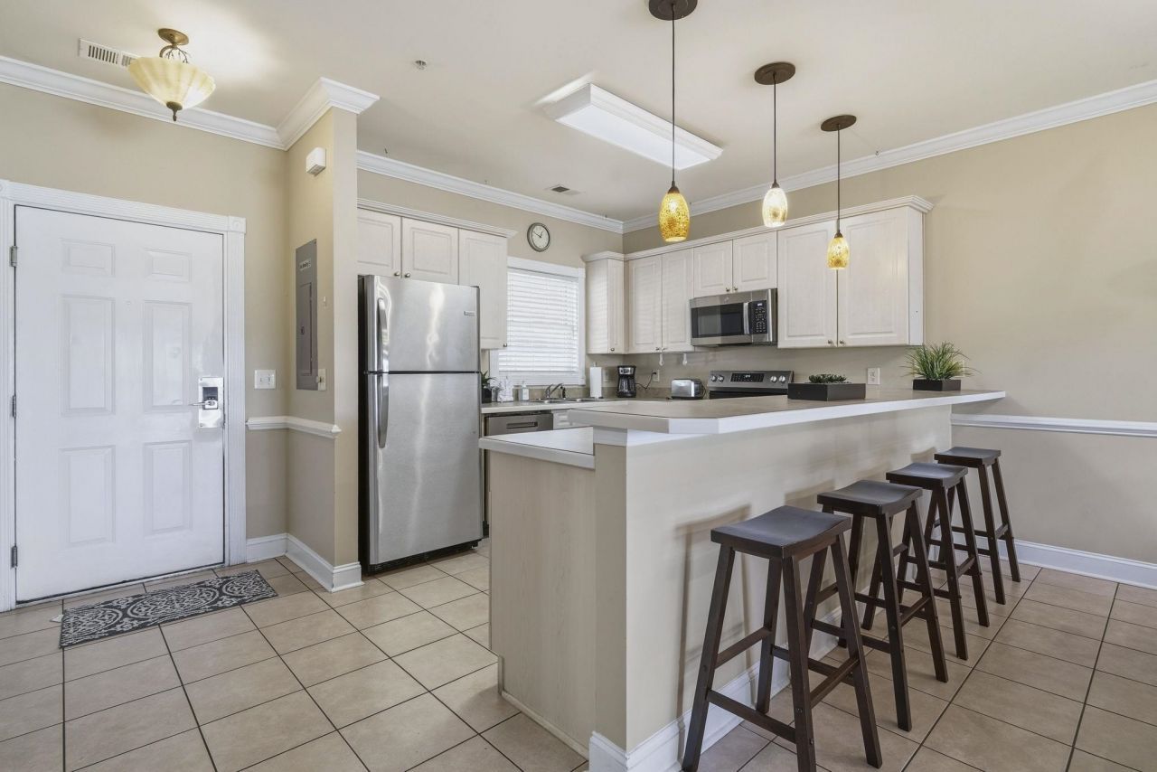 4809 Luster Leaf Circle Photo 8