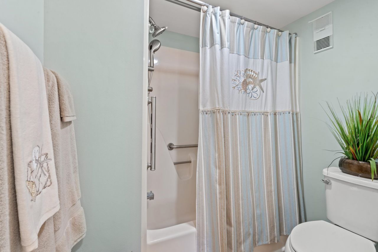 100 Ocean Creek Dr.  Photo 24