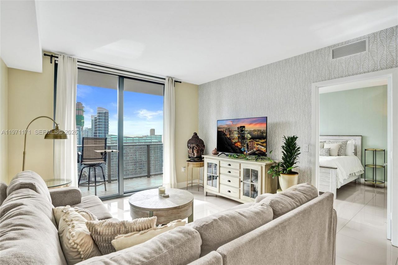 45 SW 9th St, Unit 4004, Miami, FL 33130 Photo