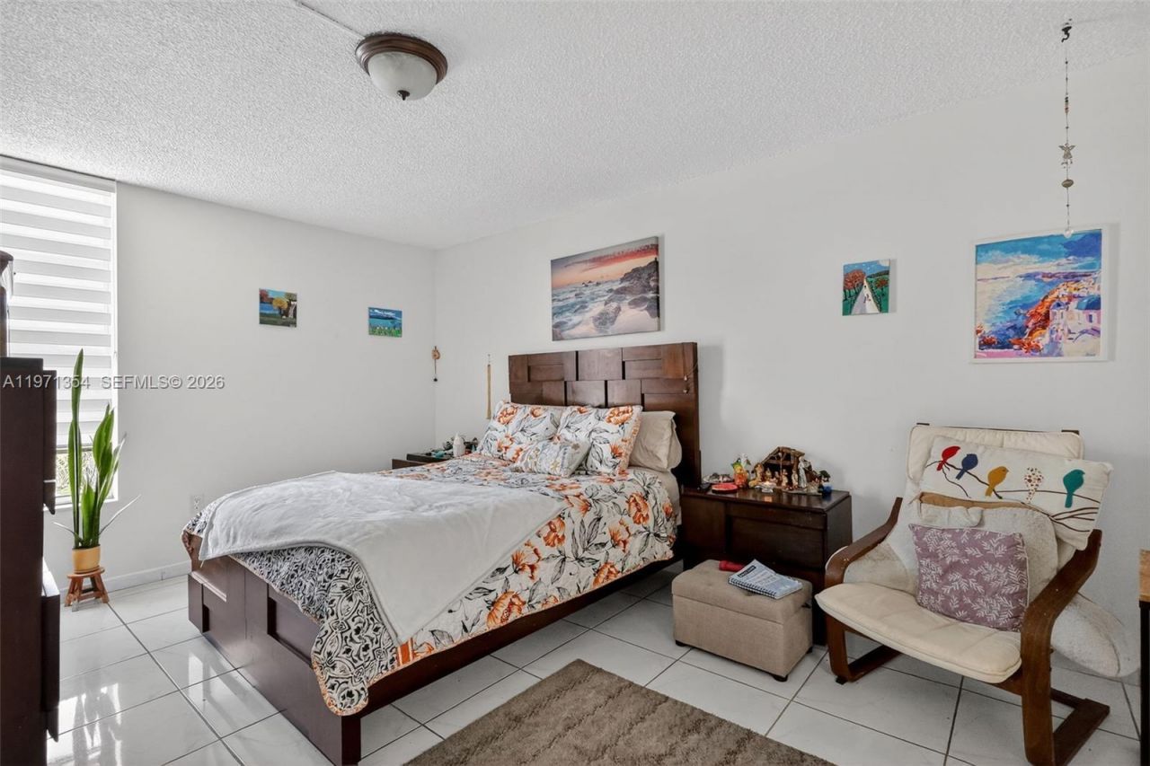 9678 Fontainebleau Blvd, Unit 410, Miami, FL 33172 Photo