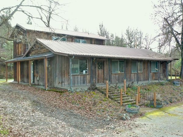 215 Galice Road, Merlin, OR 97532