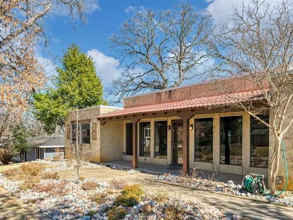 816 Chaparral Circle, Bedford, TX 76022