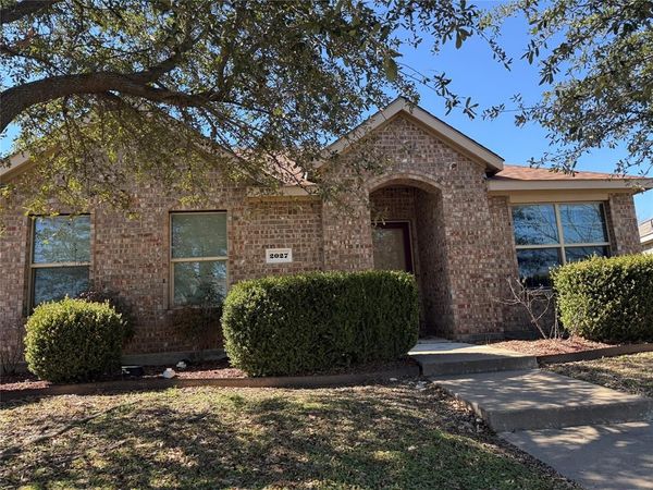 2027 Fair Weather Drive, Lancaster, TX 75146