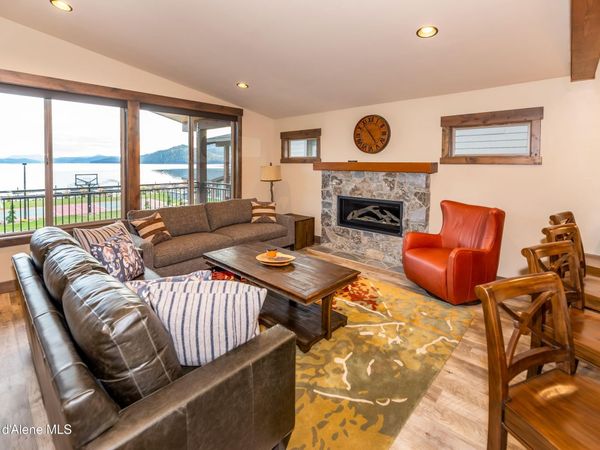 44 Palouse DR , Nordman, ID 83848