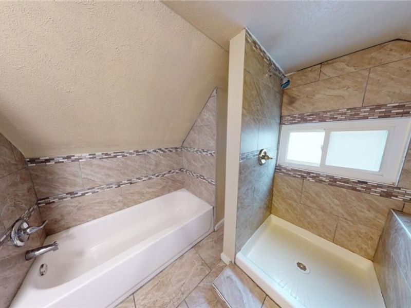 3332 Walton Avenue, Cleveland, OH 44113 Photo 36