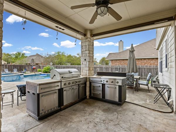 16902 Brewer Blackbird DR, Pflugerville, TX 78660