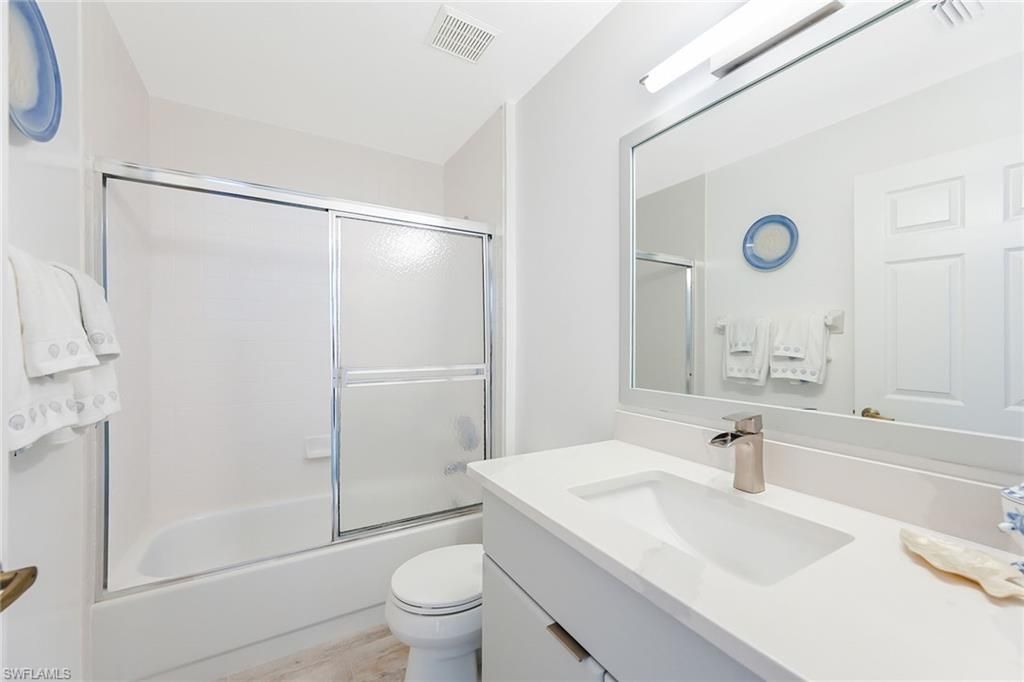 651 Wiggins Lake Dr, Unit 102, Naples, FL 34110 Photo