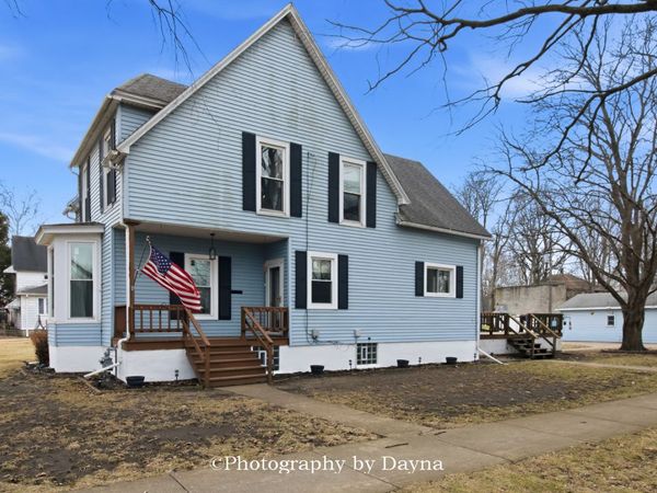327 E Ohio Street, Momence, IL 60954