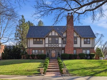 649 W Meyer Boulevard, Kansas City, MO 64113