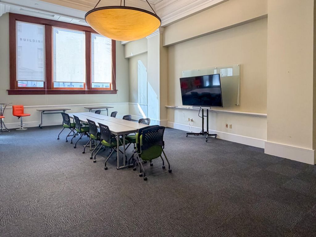 18 Broad Street Photo 4