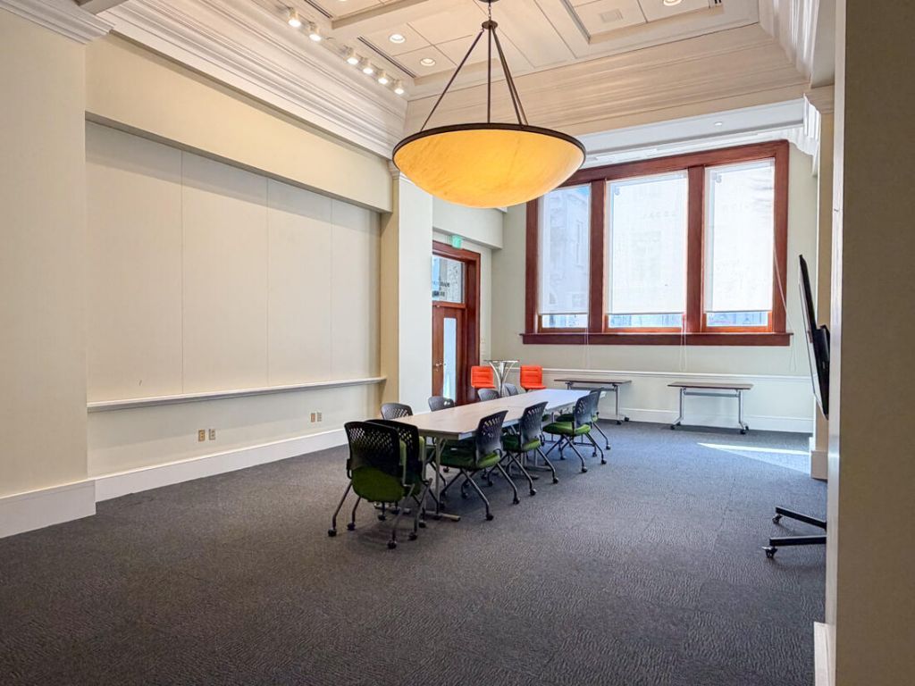 18 Broad Street Photo 5