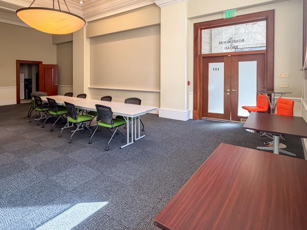 18 Broad Street Photo 6