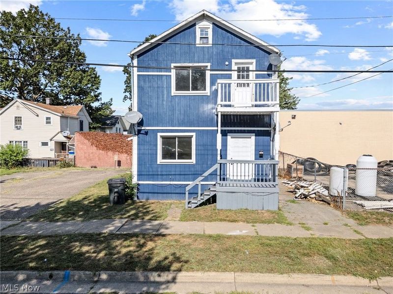 2387 29th Street SW, Akron, OH 44314 Photo 2