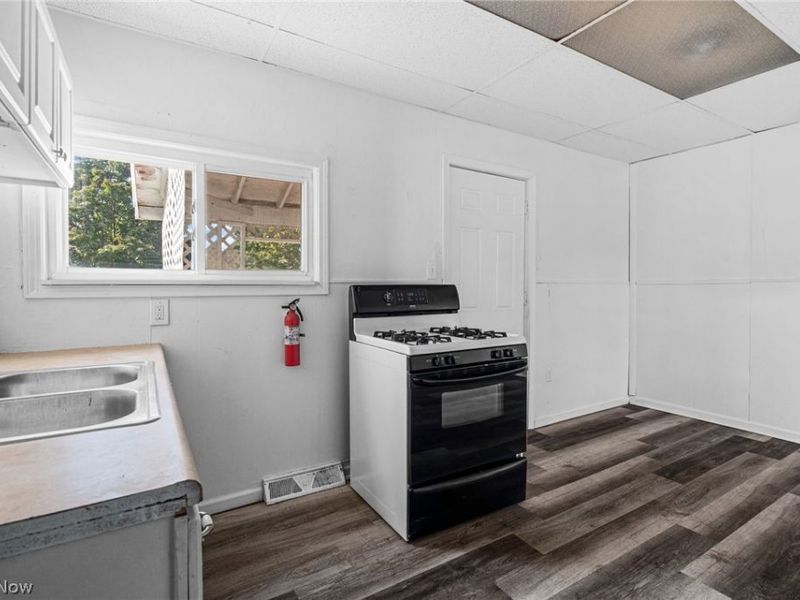 2387 29th Street SW, Akron, OH 44314 Photo 9